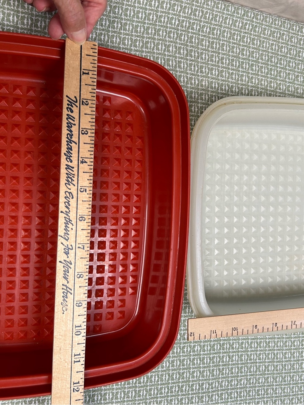 Tupperware Season+Serve Marinating container:meat/fish/veg. Seal locks to flip.